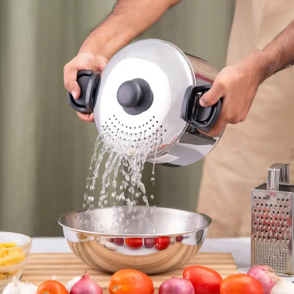 Stainless steel strainer pot